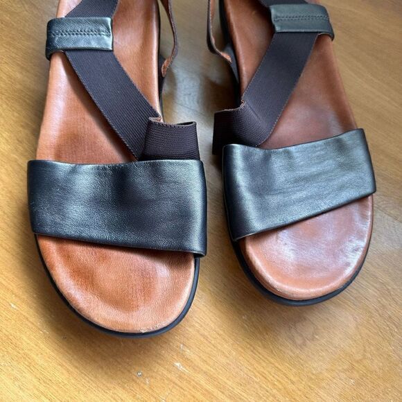 Gentle Souls Get Goin leather pewter and brown elastic strap sandal - Picture 4 of 10